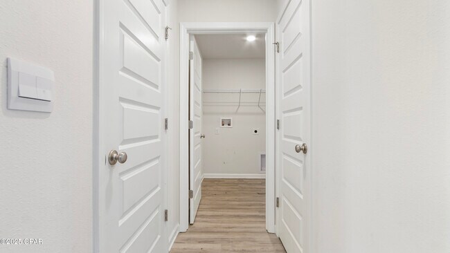 Building Photo - 7208 Madison Sq Dr
