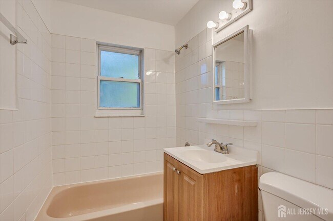 Building Photo - 55 Gill Ln