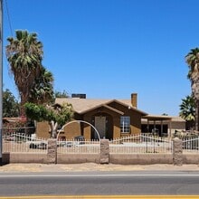 Building Photo - 3 bedroom/2 bath home for Rent