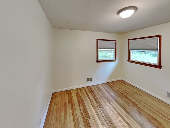 Building Photo - WEST LAFAYETTE SCHOOLS