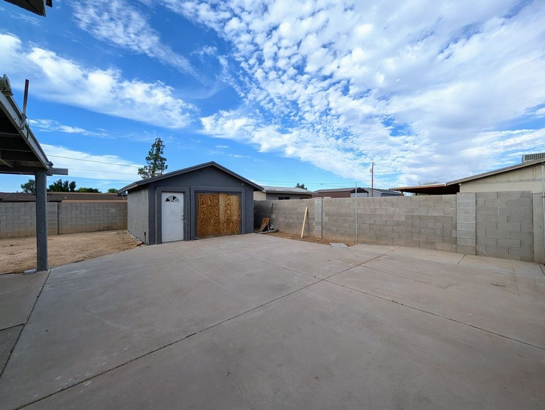 Building Photo - 13208 W Tuckey Ln