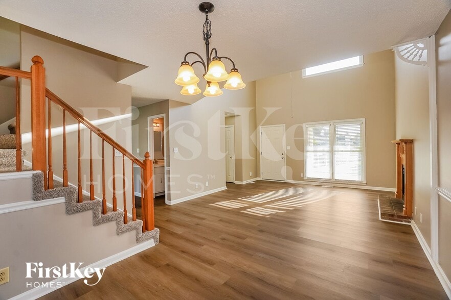 Building Photo - 1237 Archwood Dr