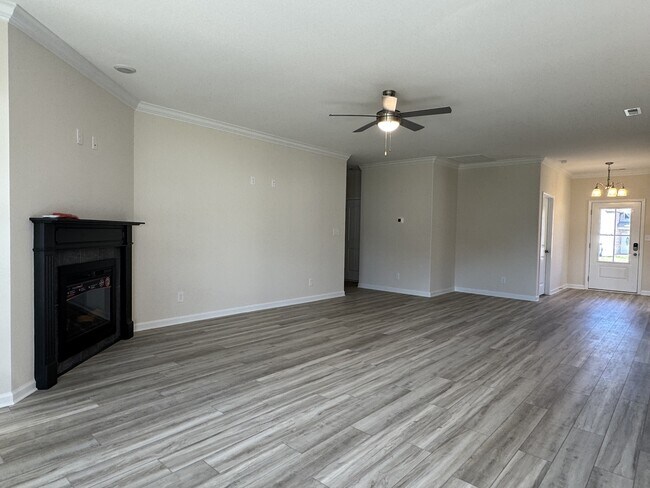 Building Photo - 360 Piedmont Ct