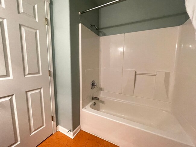 Building Photo - Gorgeous Townhouse in the Heart of Multnomah Village with Attached Garage, Outdoor Space