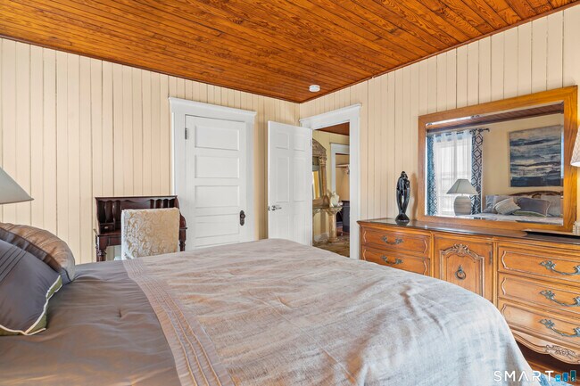 Building Photo - 94 Neptune Ave