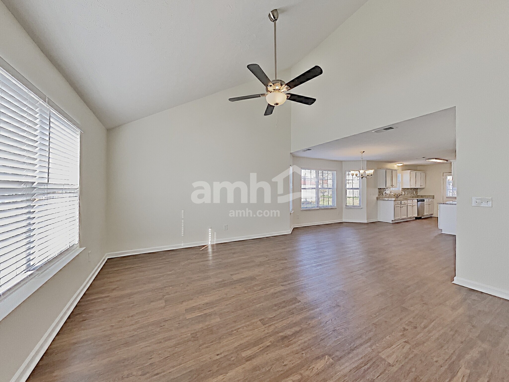 Building Photo - 626 Mable Dr