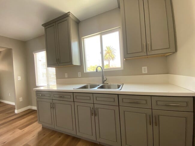 Building Photo - 135 Olive Street, Unit C