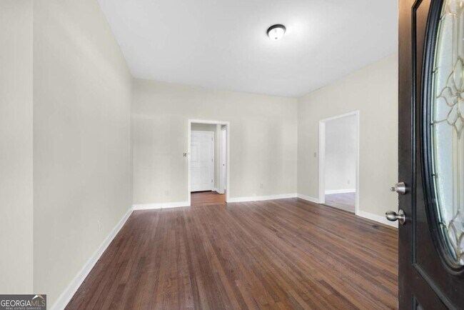 Building Photo - 52 Field St