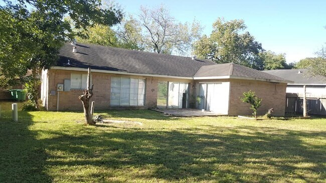 Building Photo - 10423 Tenneco Dr