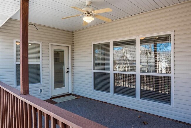 Building Photo - 8 Morganshire Dr