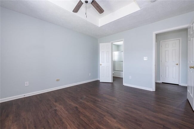 Building Photo - 3690 Manor Ct SW