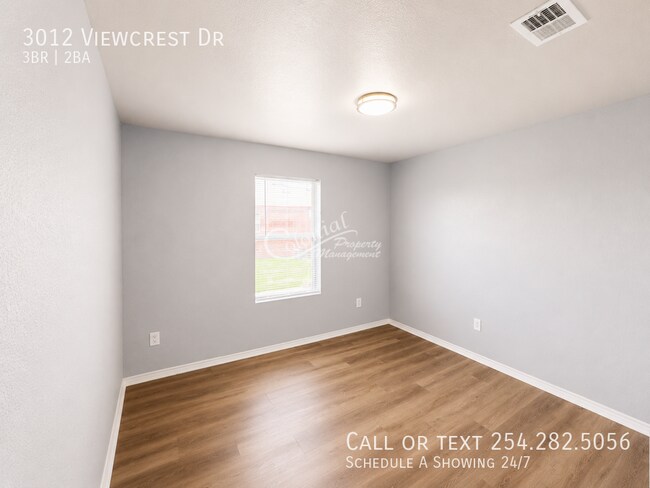 Building Photo - 3012 Viewcrest Dr