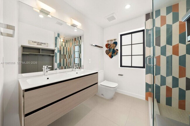 Building Photo - 151 NE 43rd St