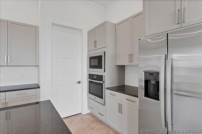 Building Photo - 11297 SW Pietra Wy
