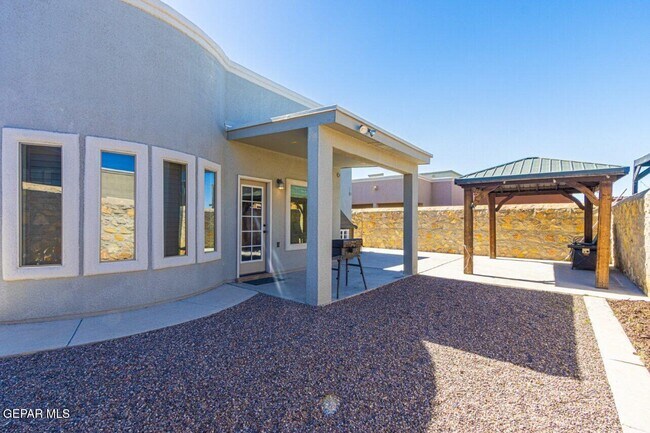 Building Photo - 13159 Wellington