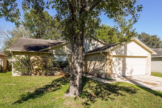 Building Photo - 10118 Hollow Canyon Dr