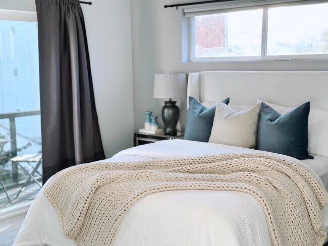 Building Photo - 1525 NW 60th St