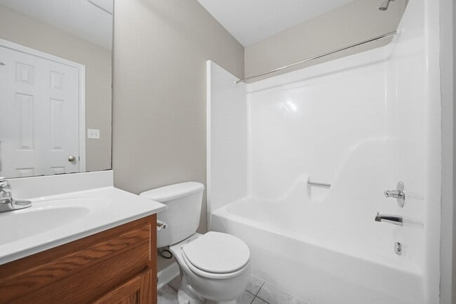 Building Photo - Hollar Duplex Conover