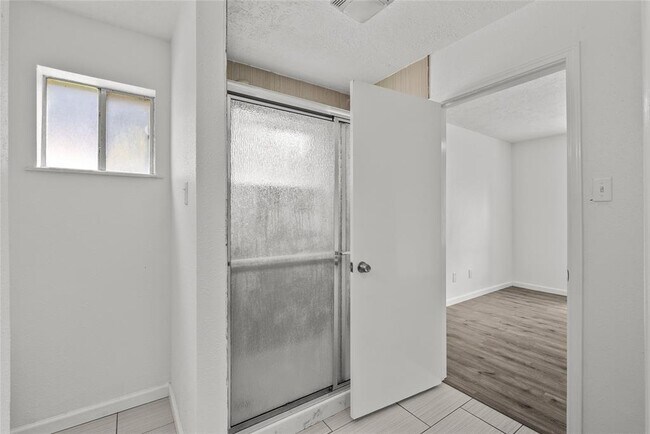 Building Photo - 2515 Northern Dr