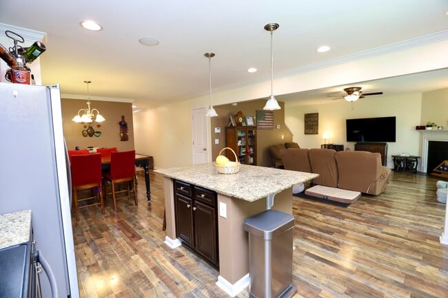 Building Photo - 71 Carina Ln