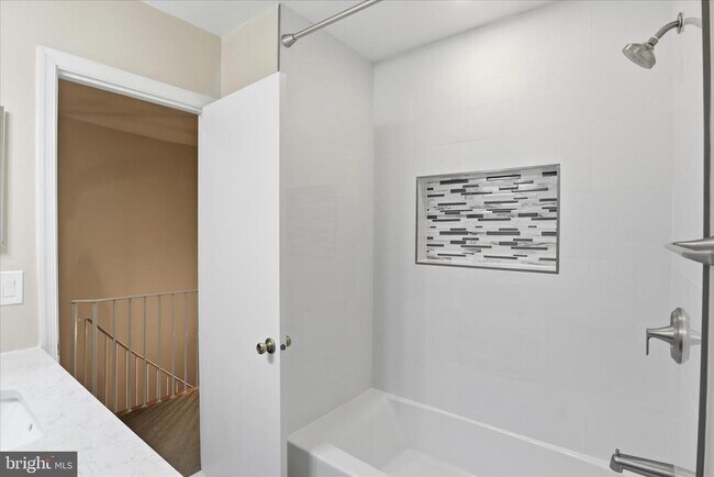 Building Photo - 8209 Carrleigh Pkwy