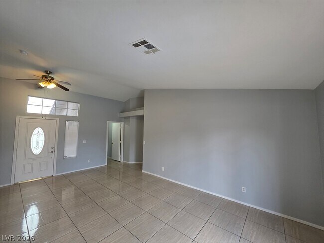 Building Photo - 5843 Berry Hill Ln