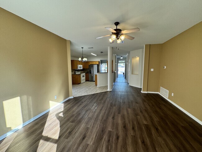 Building Photo - 2041 Rain Dance Loop