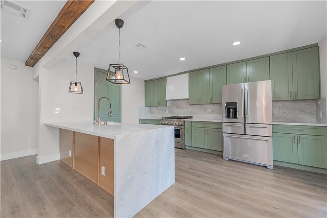 Building Photo - 1659 Elevado St