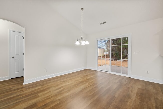 Building Photo - 2711 Green Pond Cir