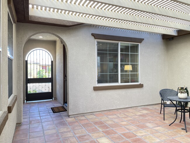 Private Courtyard - 73670 Kandinsky Way