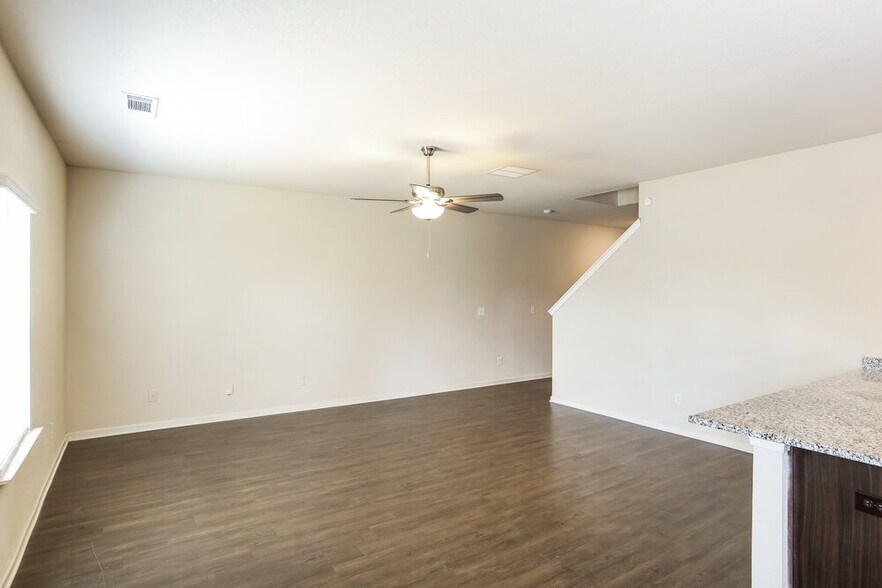 Building Photo - 3343 Clawing Hawk Way