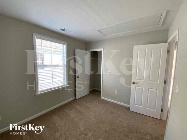 Building Photo - 405 Verbena Ave