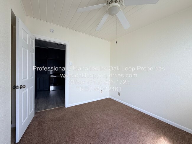 Building Photo - 2811 1/2 Market St B -
