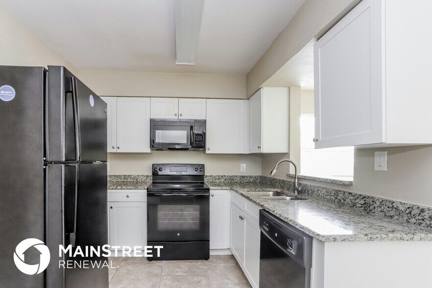 Building Photo - 2243 Trelaine Dr