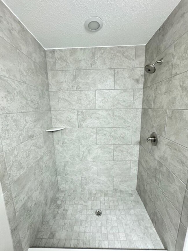 Building Photo - Coming Soon - Custom Home - Desirable SE O...
