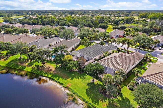 Building Photo - 8120 SE Paurotis Ln
