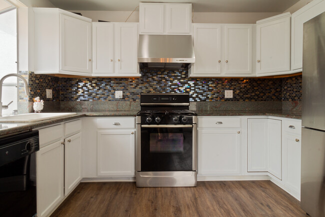 Kitchen - 7384 W 85th St