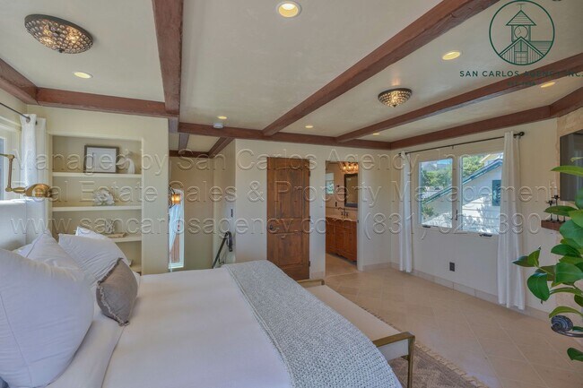 Building Photo - "Casita Del Mar" - Two Bedroom Spanish Sty...