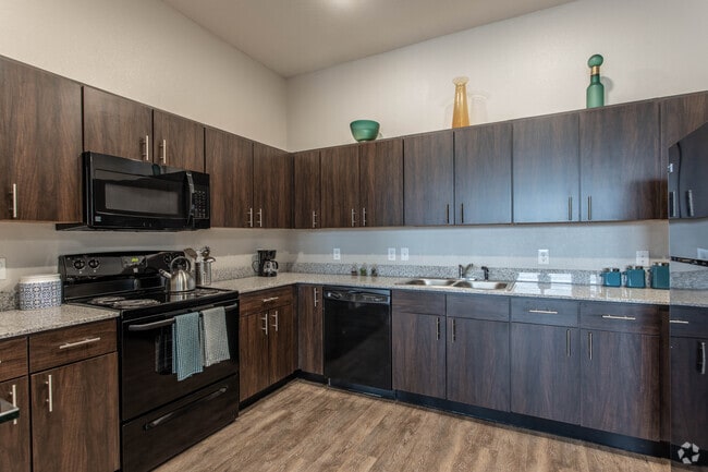 1 BR, 1 BA - 719 SF - A1 - Park45