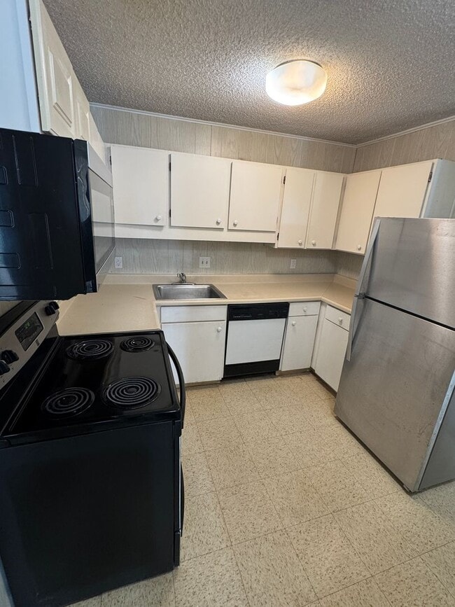 Building Photo - 2 BD / 1 BA Unit in Wahiawa!!! *Pet-Friendly*