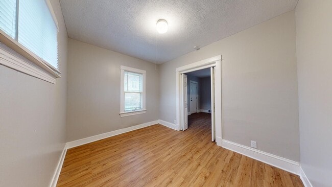 Building Photo - 4420 Bush Ave