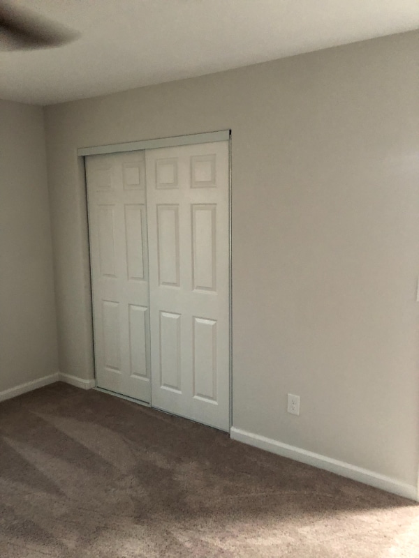 Building Photo - 140 W Upjohn Ave