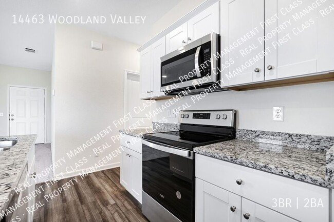 Building Photo - 14463 Woodland Vly