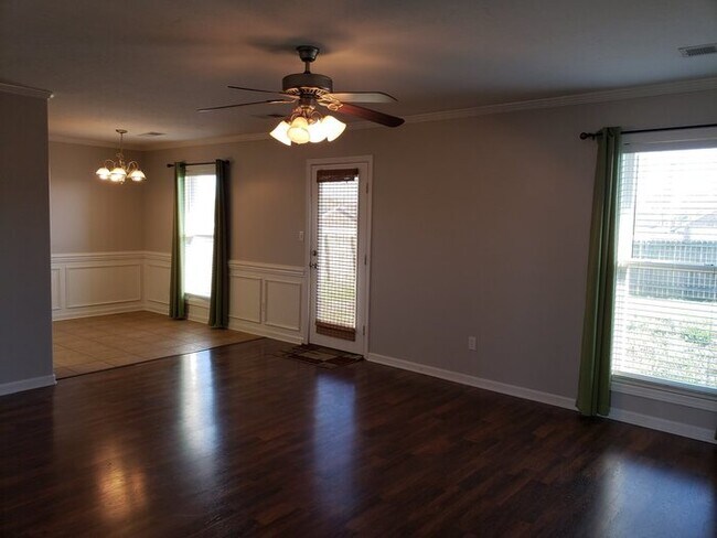 Building Photo - Richmond Subdivision