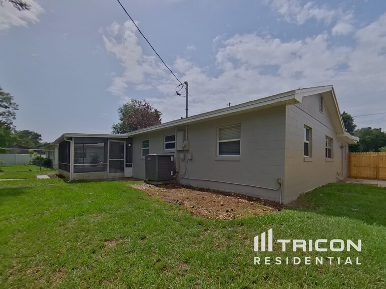 Building Photo - 405 Citadel Dr