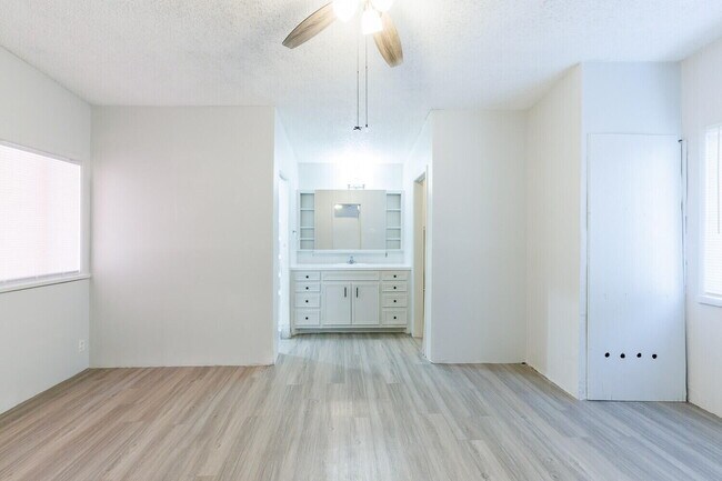 Building Photo - 4402 44th St