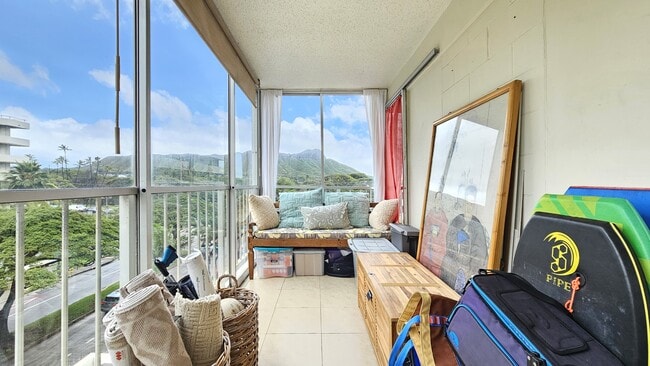 Building Photo - 2575 Khi Ave