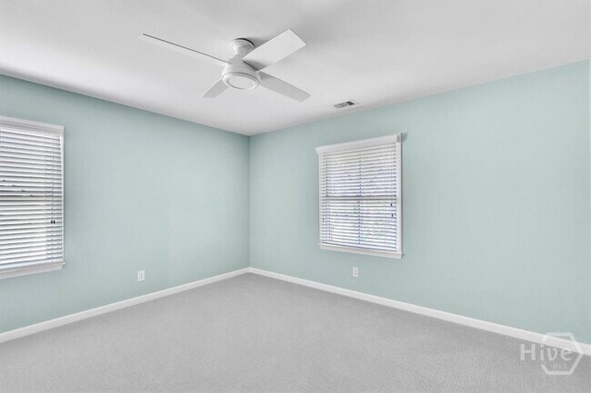 Building Photo - 138 Cardinal Rd