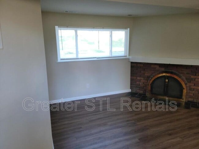 Building Photo - 11937 Glenmar Dr