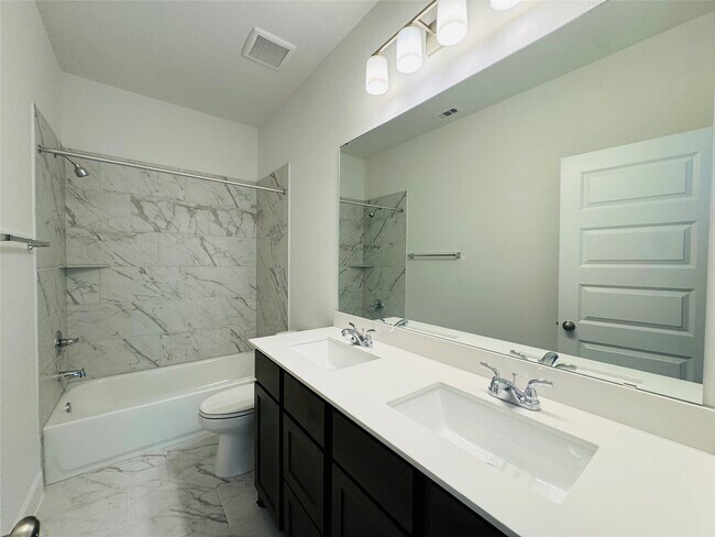 Building Photo - 4418 Noah Grv Ln